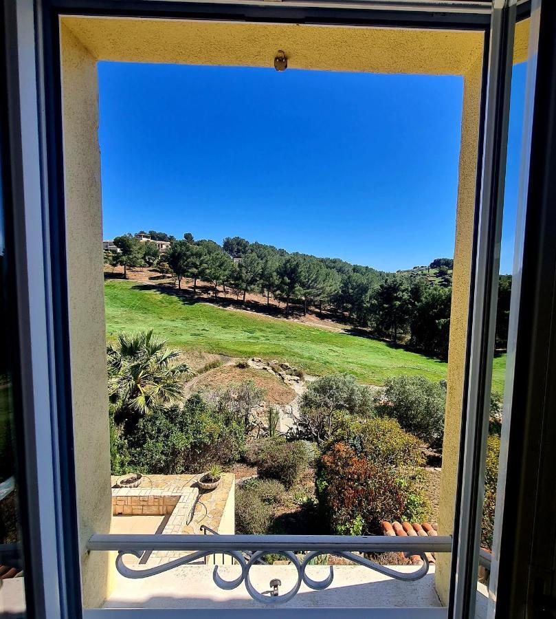 Villa Dans Cadre D'Exception - Golf, Piscine Et Tennis Prive Saint-Cyr-sur-Mer Bagian luar foto