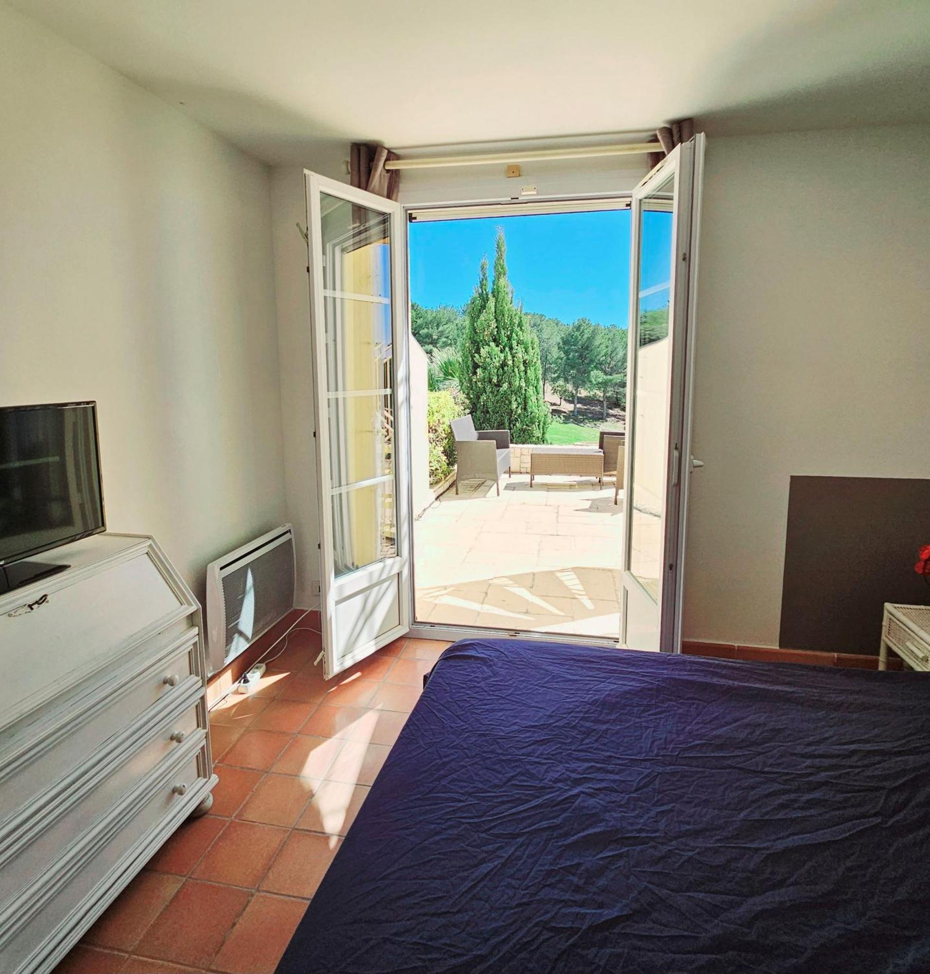 Villa Dans Cadre D'Exception - Golf, Piscine Et Tennis Prive Saint-Cyr-sur-Mer Bagian luar foto